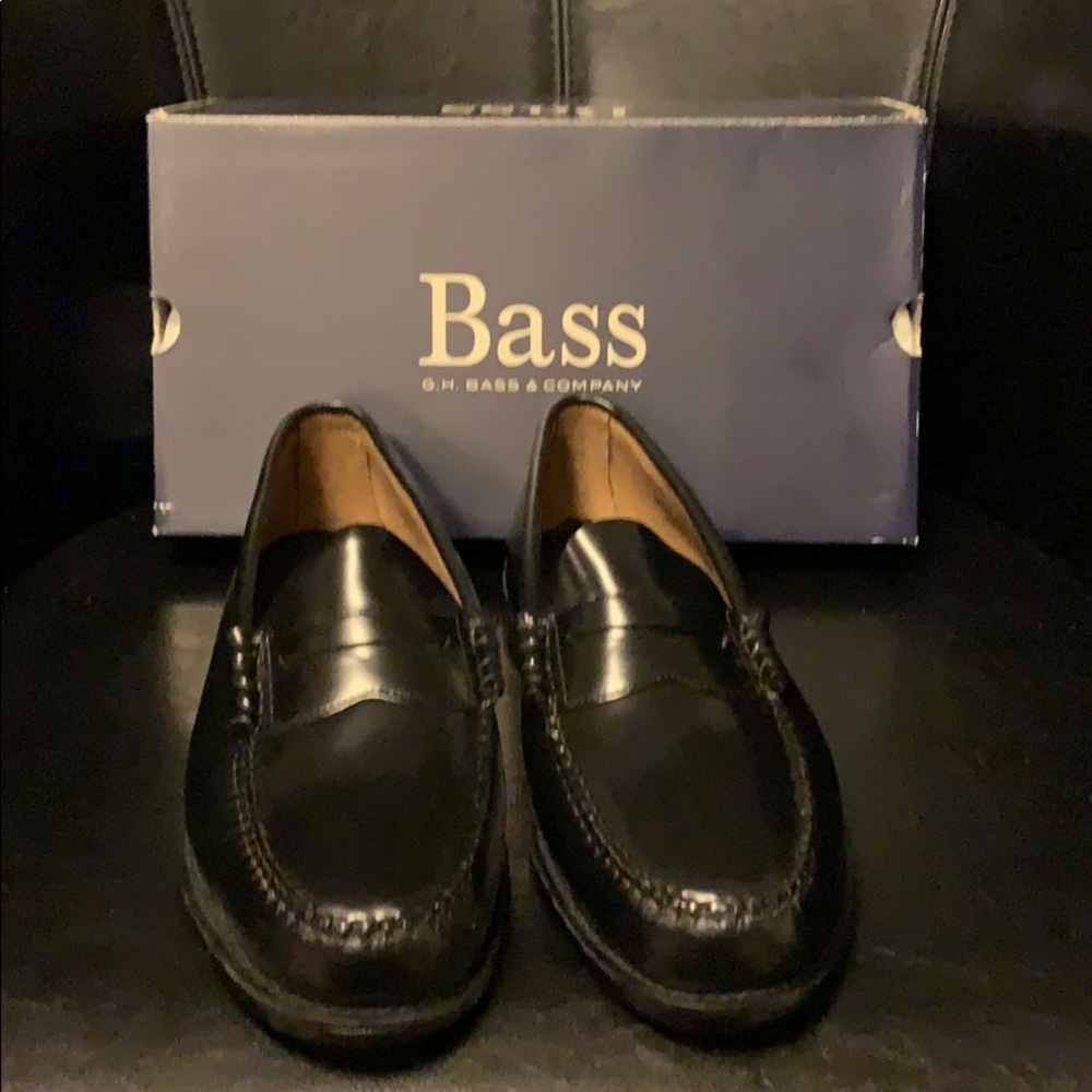 Black Bass Penny Loafers